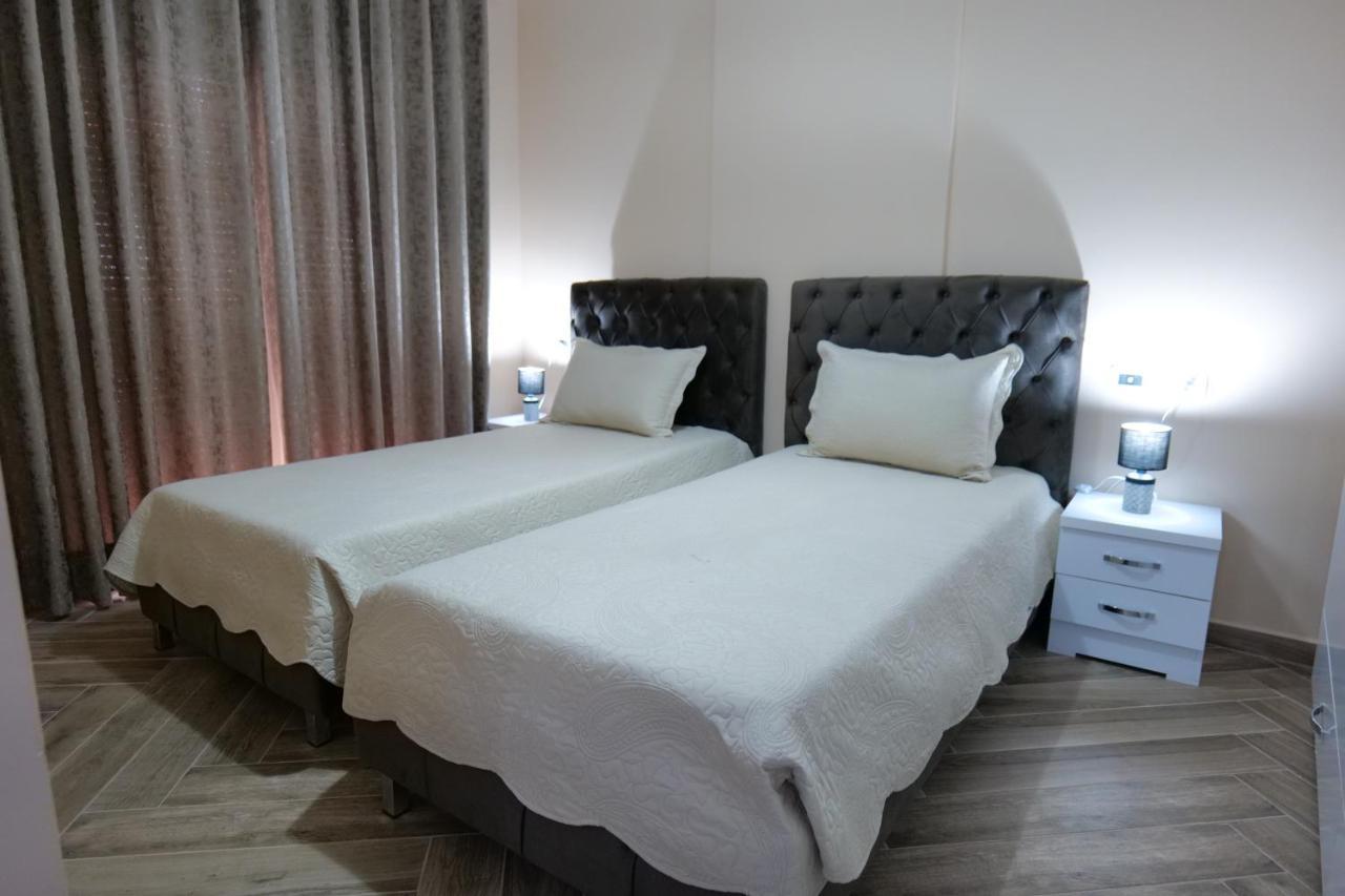 Kosta Apartments Sarandë Exteriör bild